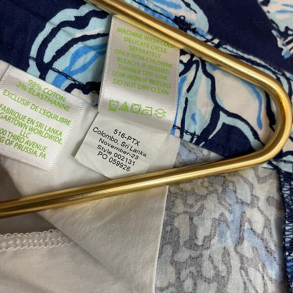 Lilly Pulitzer Callahan Stretch Shorts Bouquet All Day Low Tide Navy womens 12 - Picture 14 of 14